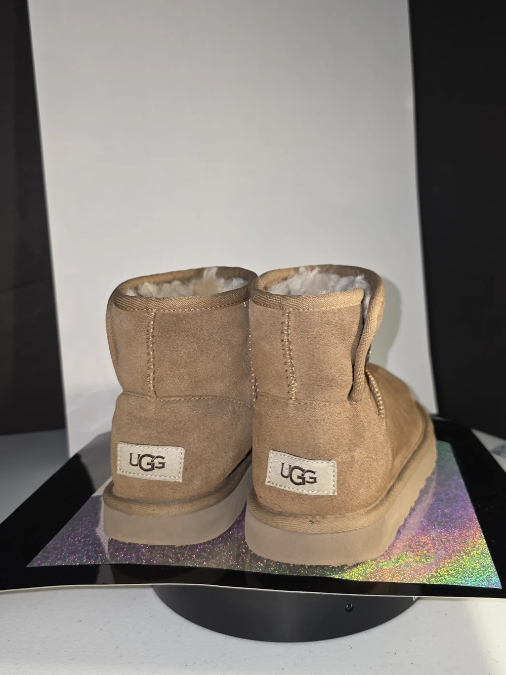 UGG Jona Chestnut Suede Mini Boot With Snap Big Girls/ Youth Size 4